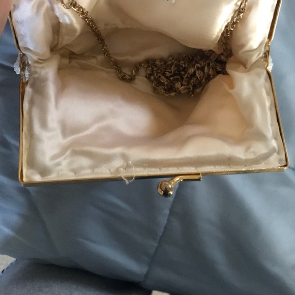 Cream purse
